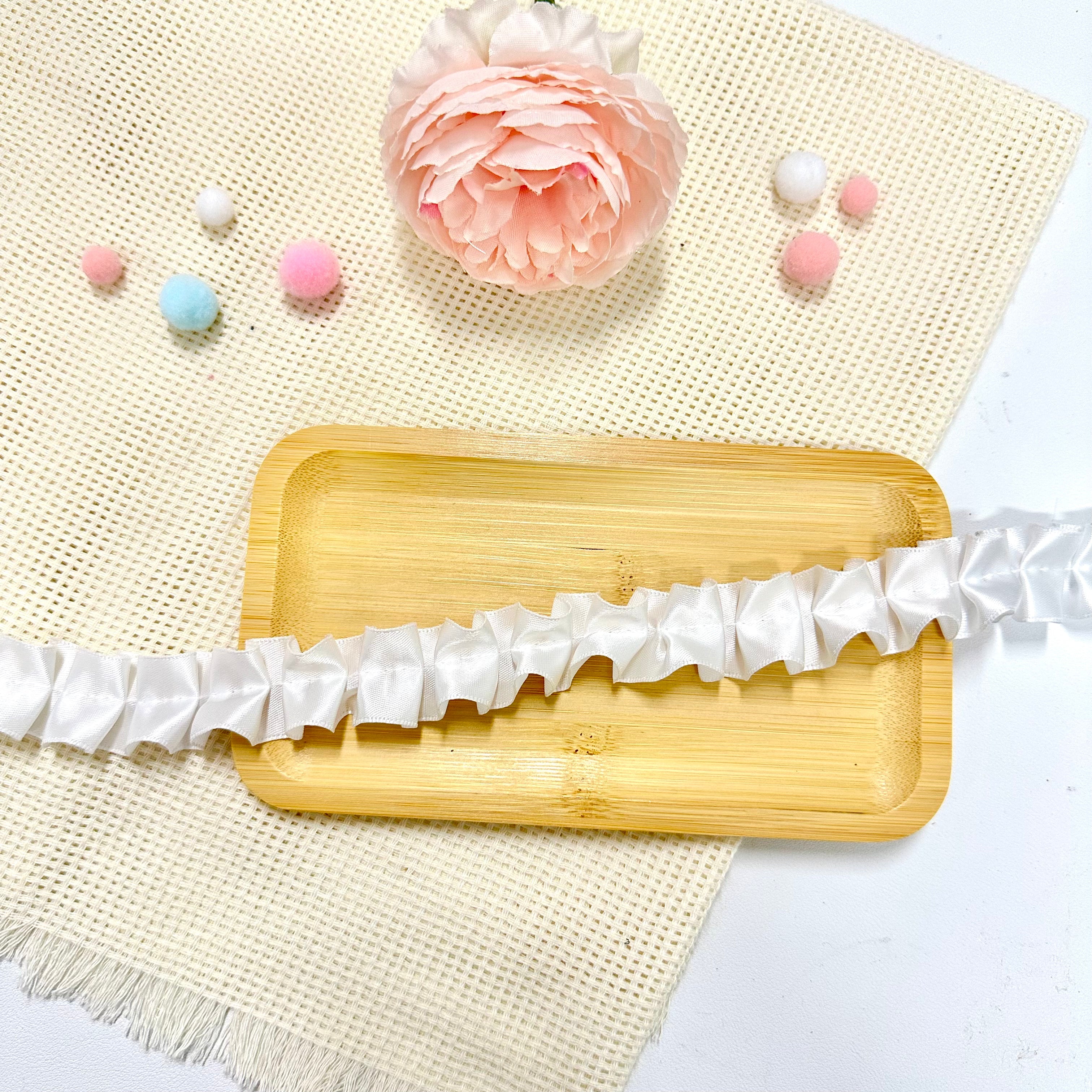Nastro di raso con fibbia da 100 cm: bianco Nastro di raso con fibbia da 100 cm: bianco